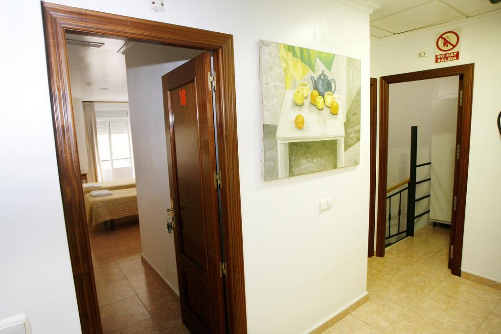 Hostal San Fernando Alicante Extérieur photo