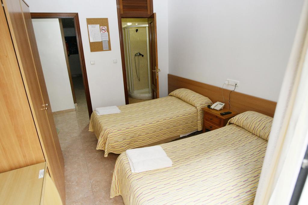 Hostal San Fernando Alicante Extérieur photo